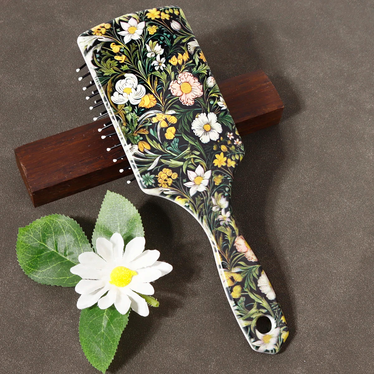 Hair brush with floral pattern, anti-static nylon hair brush, durable ABS plastic handle, gift, special for real hair wigs